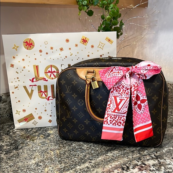 Louis Vuitton Monogram Deauville - Picture 2 of 13